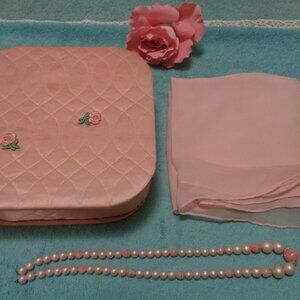 1950S VINTAGE LINGERIE HANKIE PINK HOLDER W SCARF & AS-IS PINK BEADS LOT